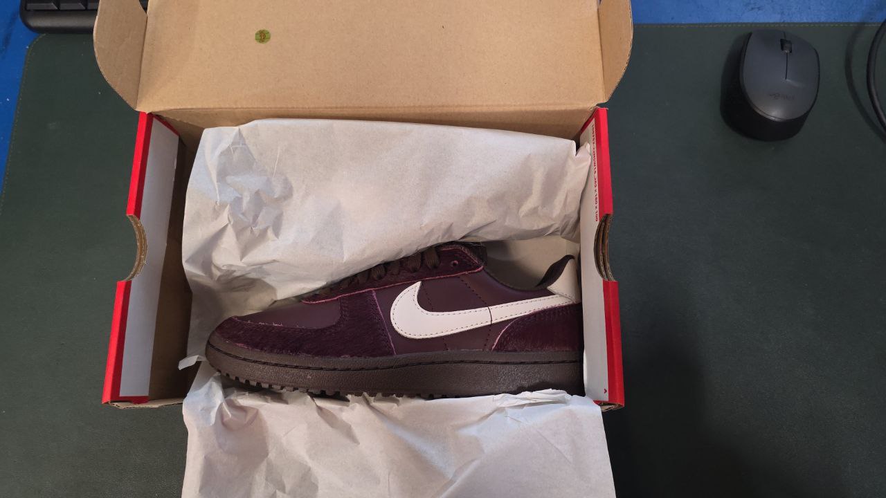 Nike Field General damesschoenen Rood