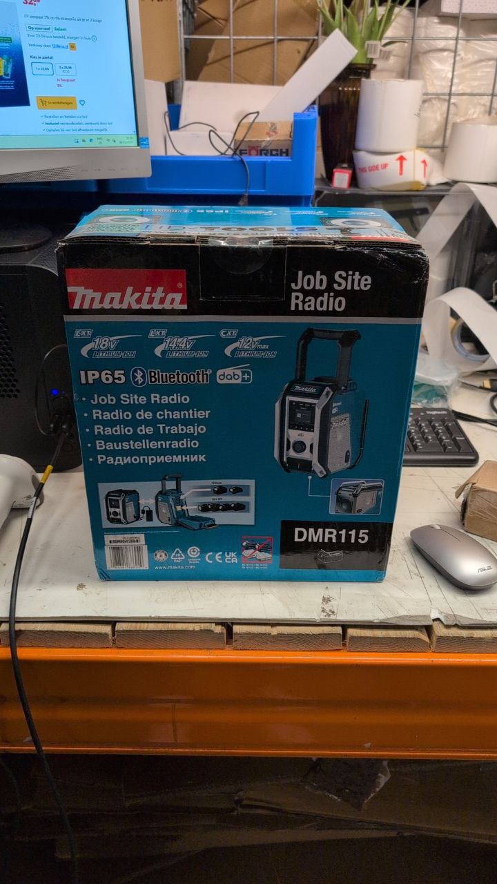 Makita DMR115